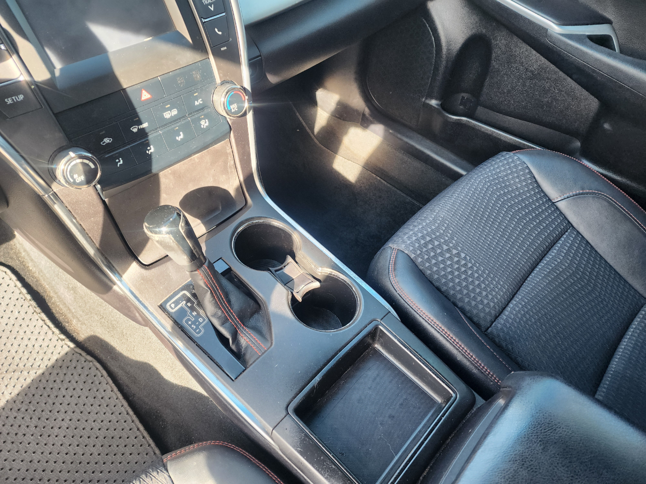 Toyota Camry SE 2015