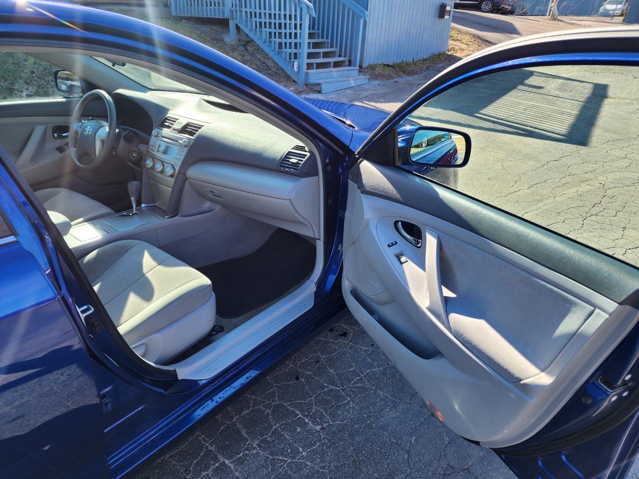 Toyota Camry LE 2011