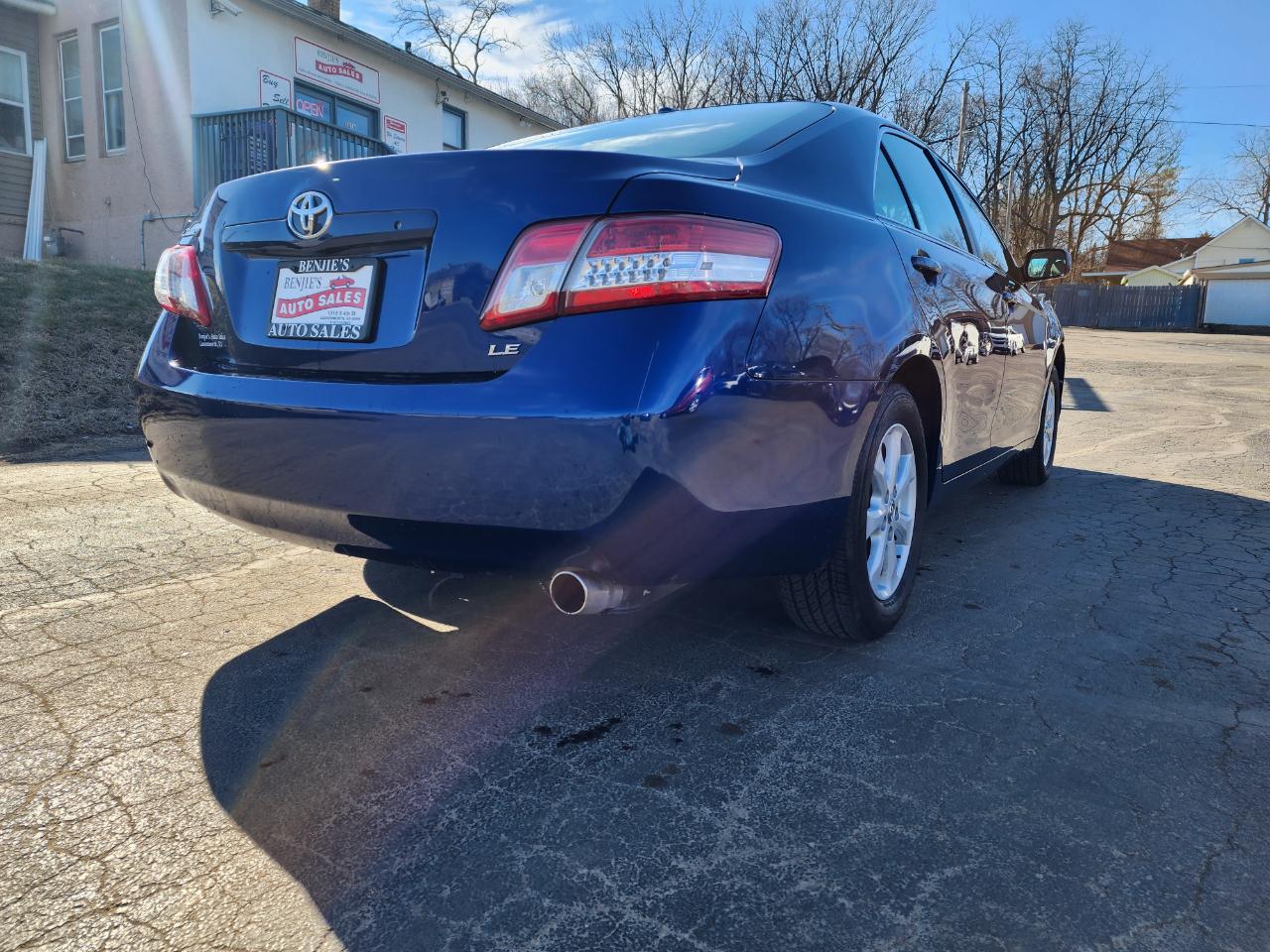 Toyota Camry LE 2011