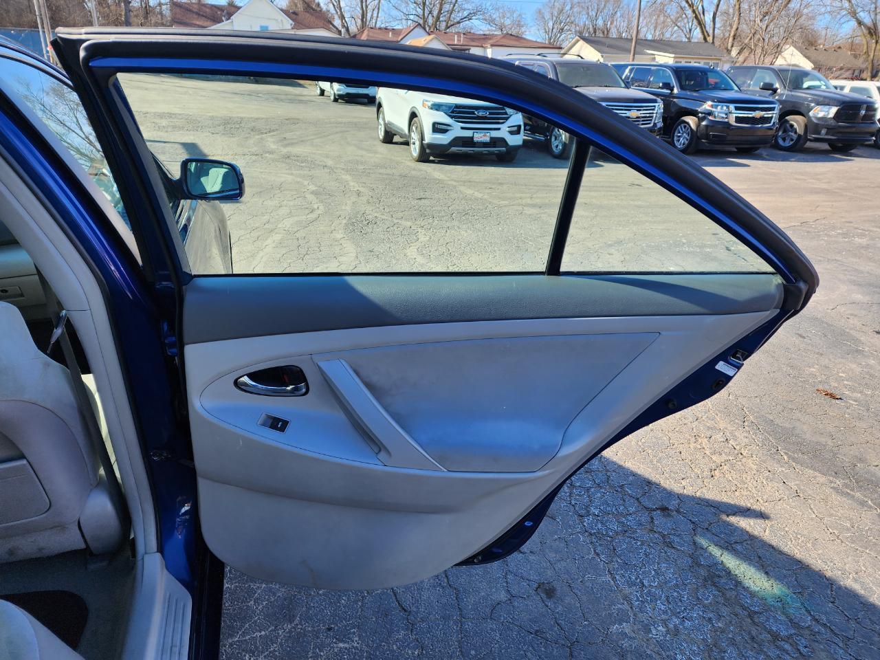 Toyota Camry LE 2011