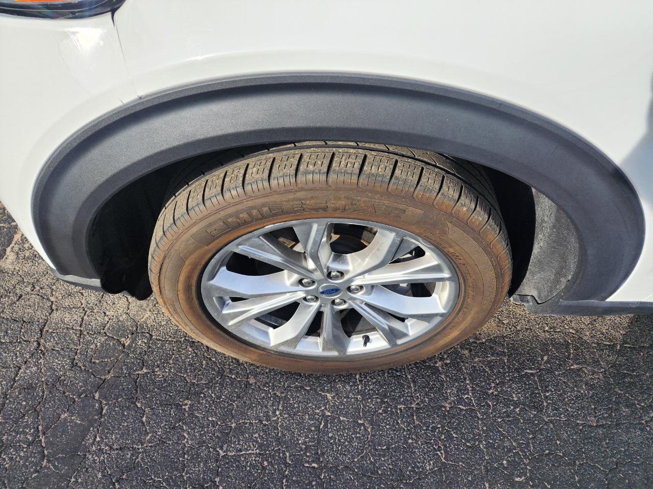 Ford Explorer XLT AWD 2020