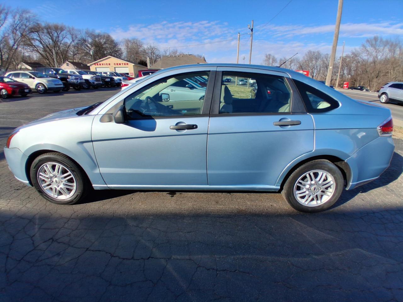 Ford Focus SE Sedan 2009