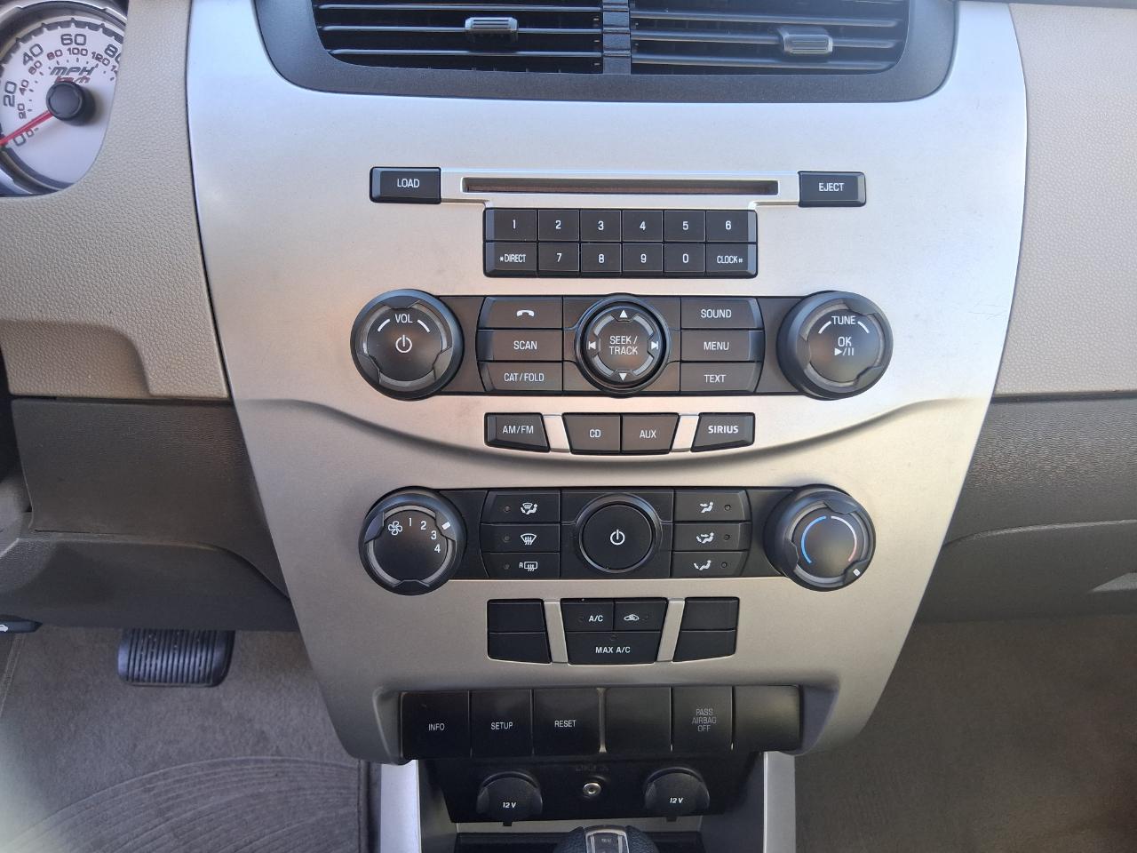 Ford Focus SE Sedan 2009