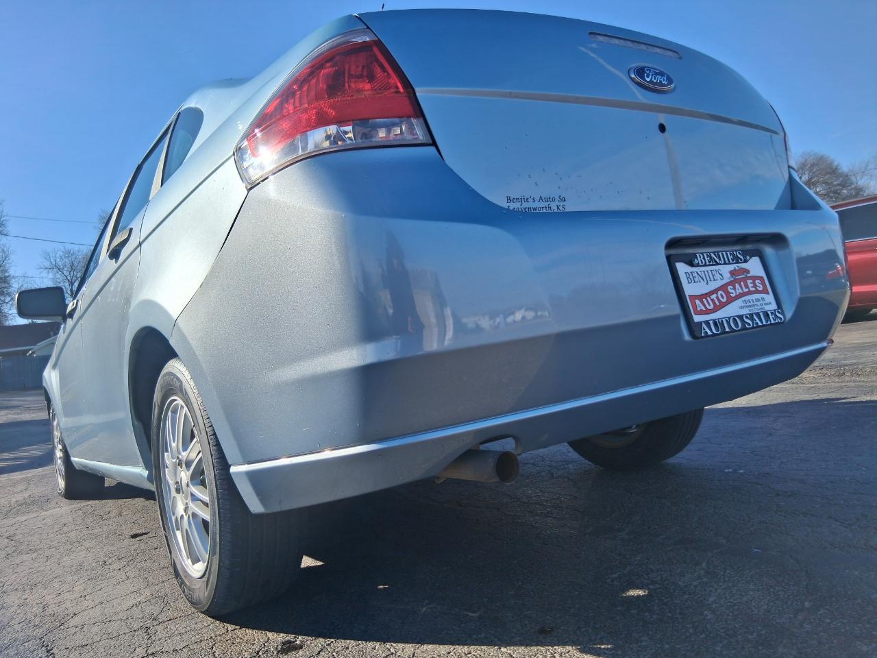 Ford Focus SE Sedan 2009