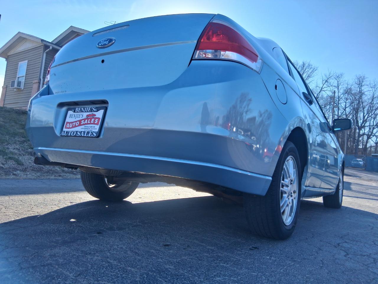 Ford Focus SE Sedan 2009