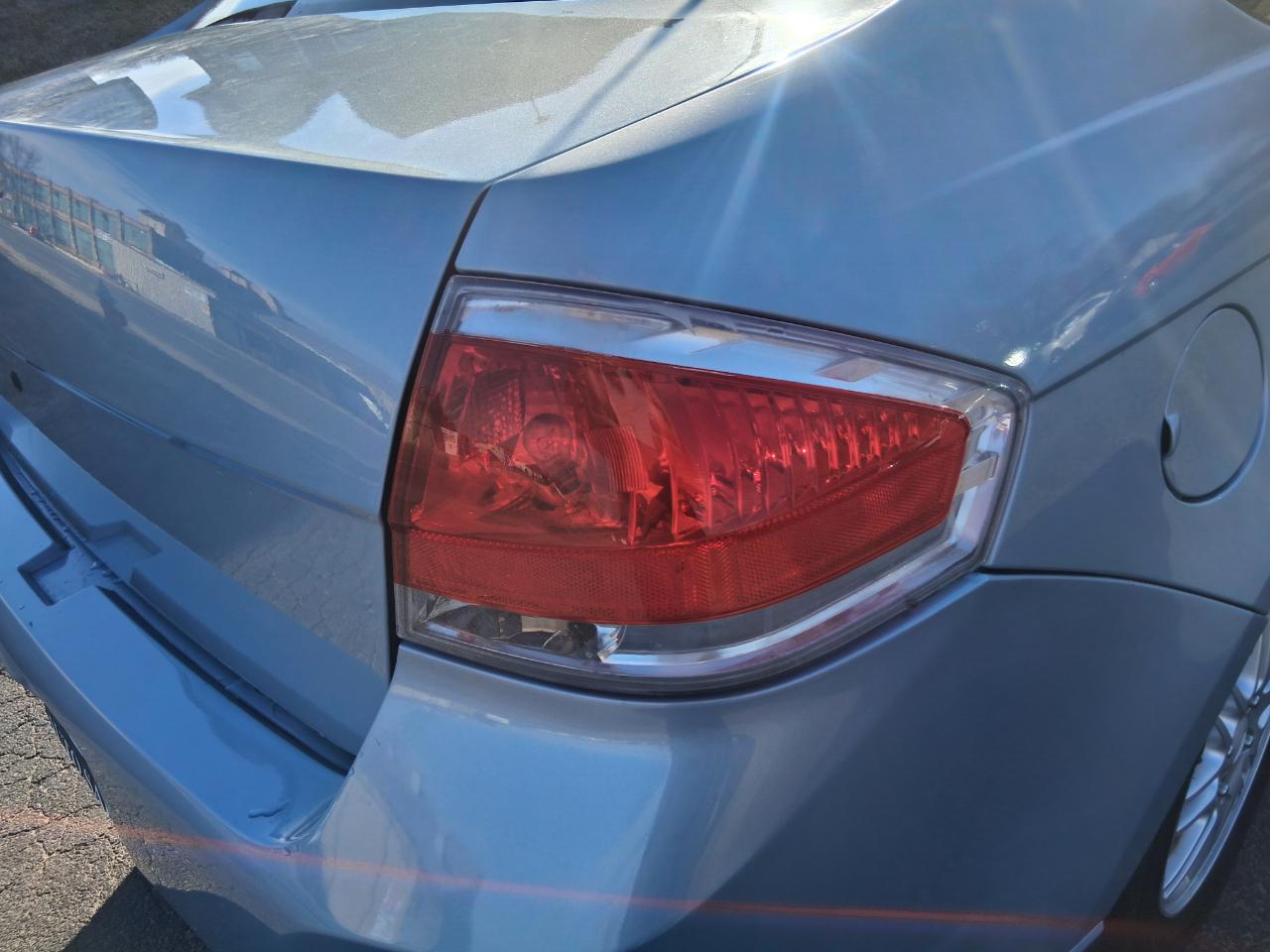 Ford Focus SE Sedan 2009