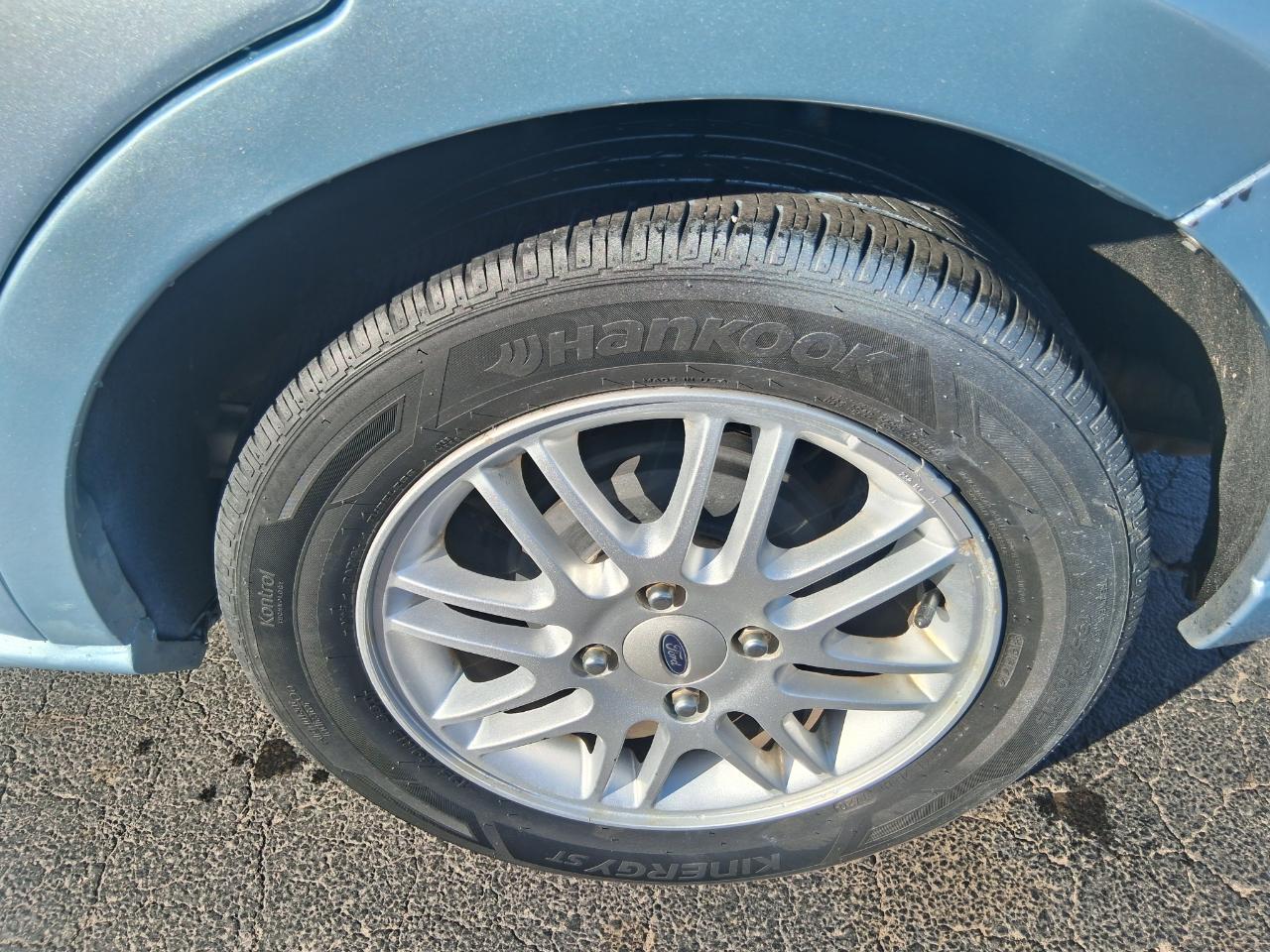 Ford Focus SE Sedan 2009