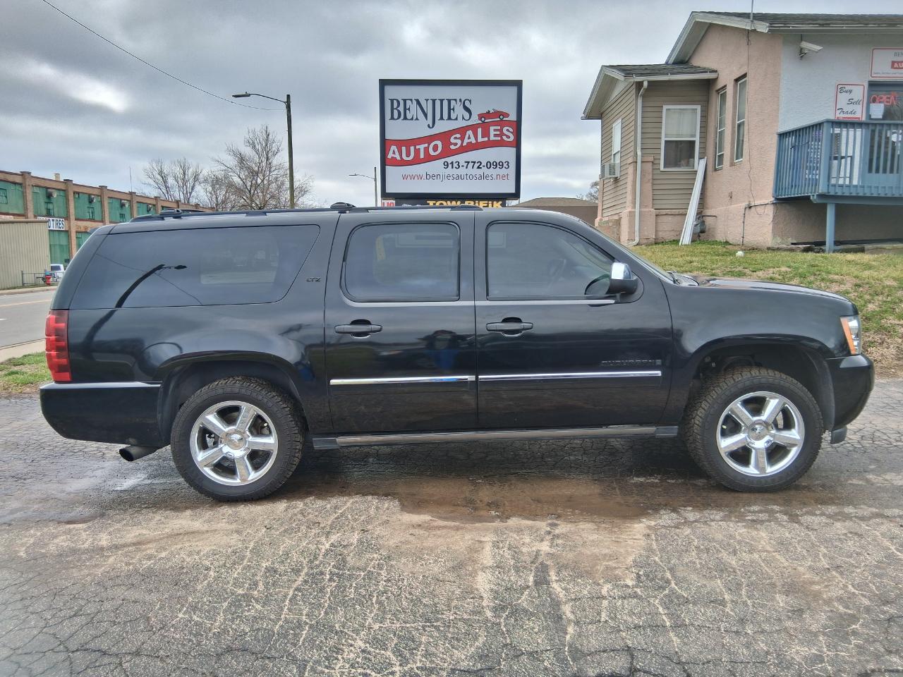 Chevrolet Suburban LTZ 1500 4WD 2013