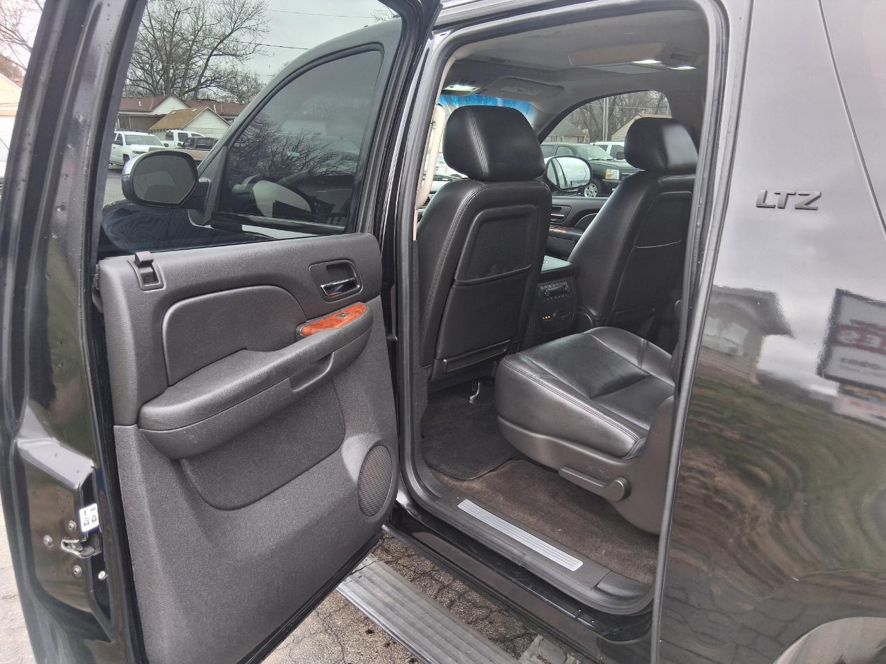 Chevrolet Suburban LTZ 1500 4WD 2013