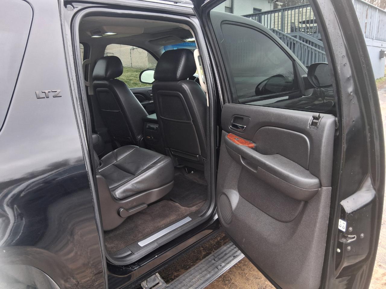 Chevrolet Suburban LTZ 1500 4WD 2013