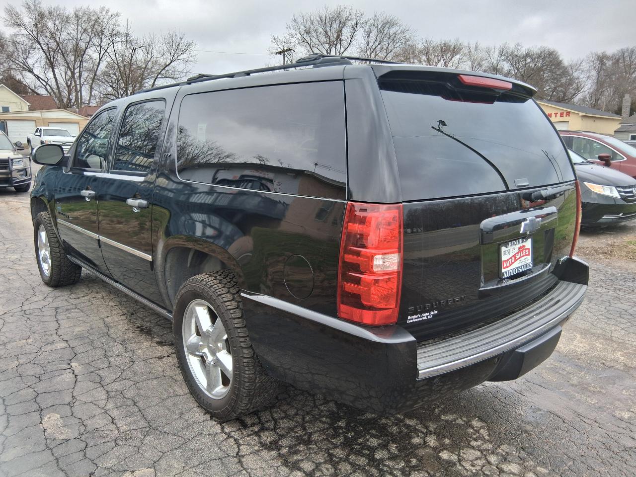 Chevrolet Suburban LTZ 1500 4WD 2013