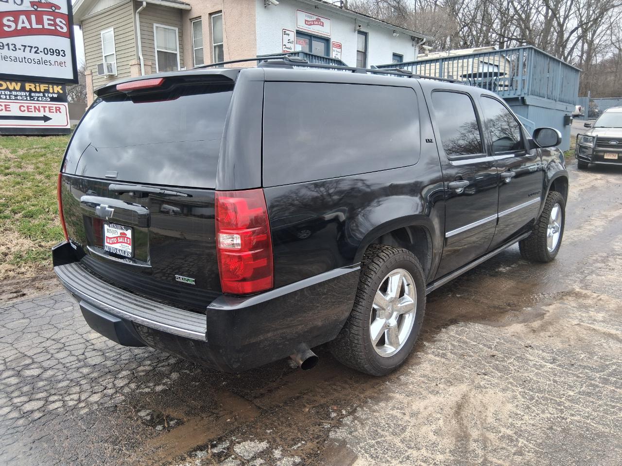 Chevrolet Suburban LTZ 1500 4WD 2013