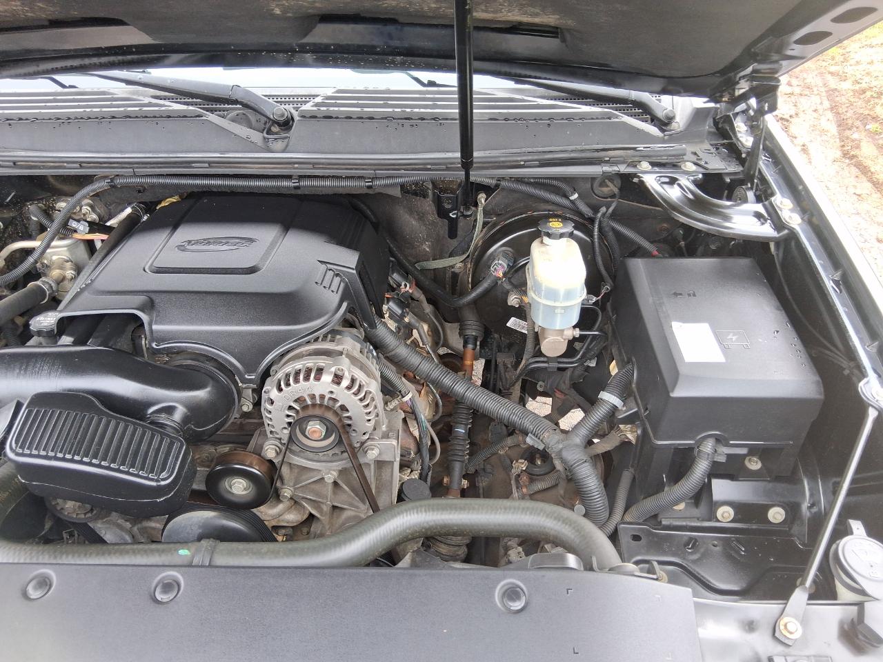 Chevrolet Suburban LTZ 1500 4WD 2013