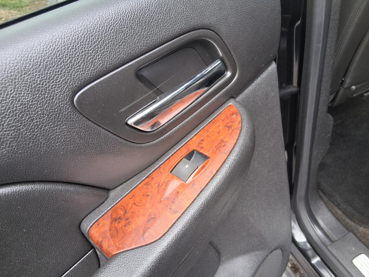 Chevrolet Suburban LTZ 1500 4WD 2013