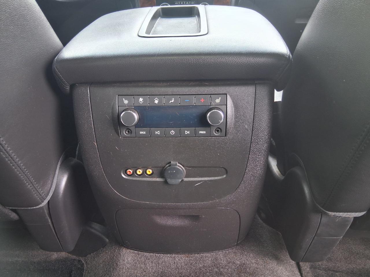 Chevrolet Suburban LTZ 1500 4WD 2013