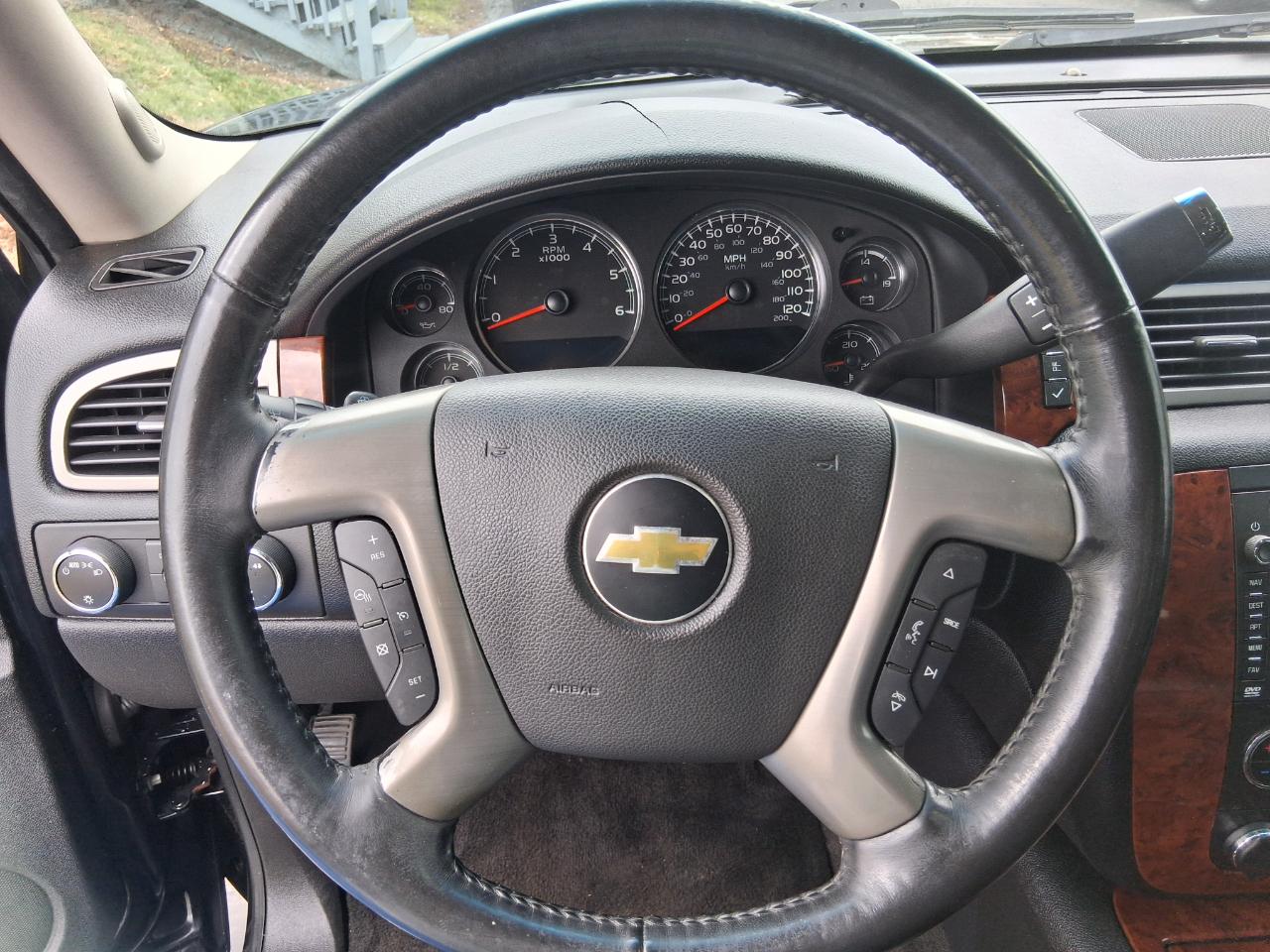 Chevrolet Suburban LTZ 1500 4WD 2013