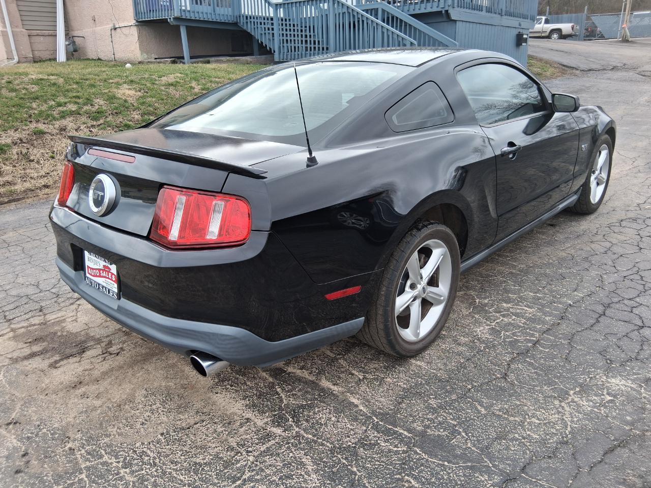 Ford Mustang GT Coupe 2010