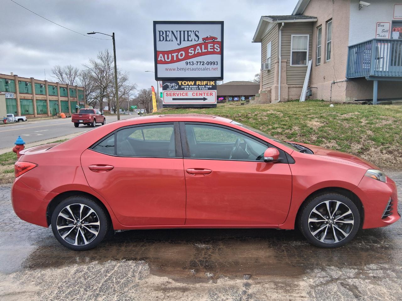 Toyota Corolla SE 4D Sedan 2017