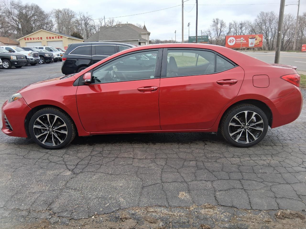 Toyota Corolla SE 4D Sedan 2017