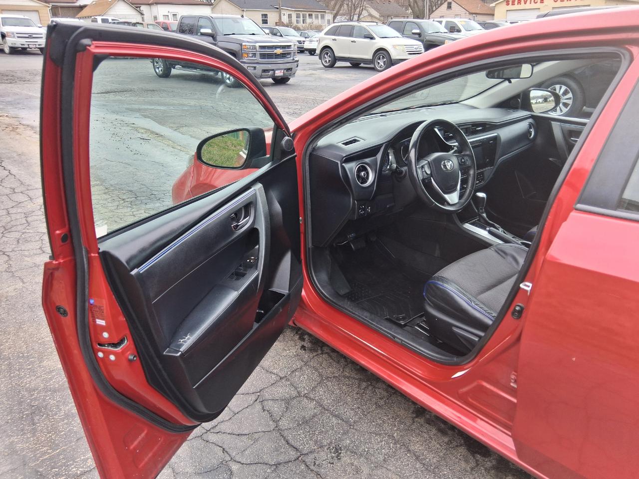 Toyota Corolla SE 4D Sedan 2017