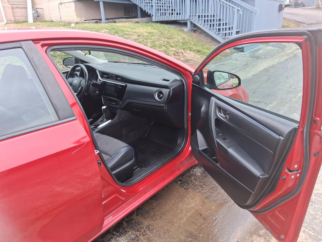 Toyota Corolla SE 4D Sedan 2017