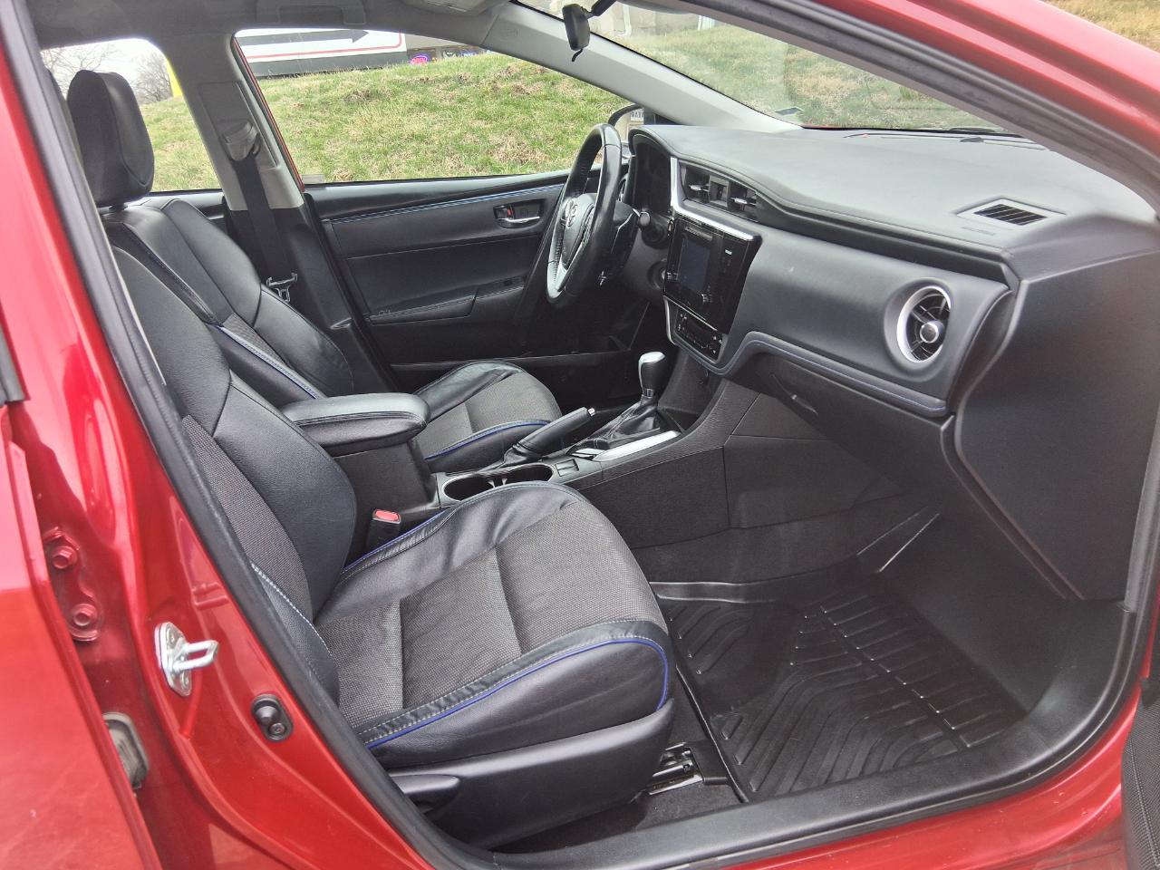 Toyota Corolla SE 4D Sedan 2017