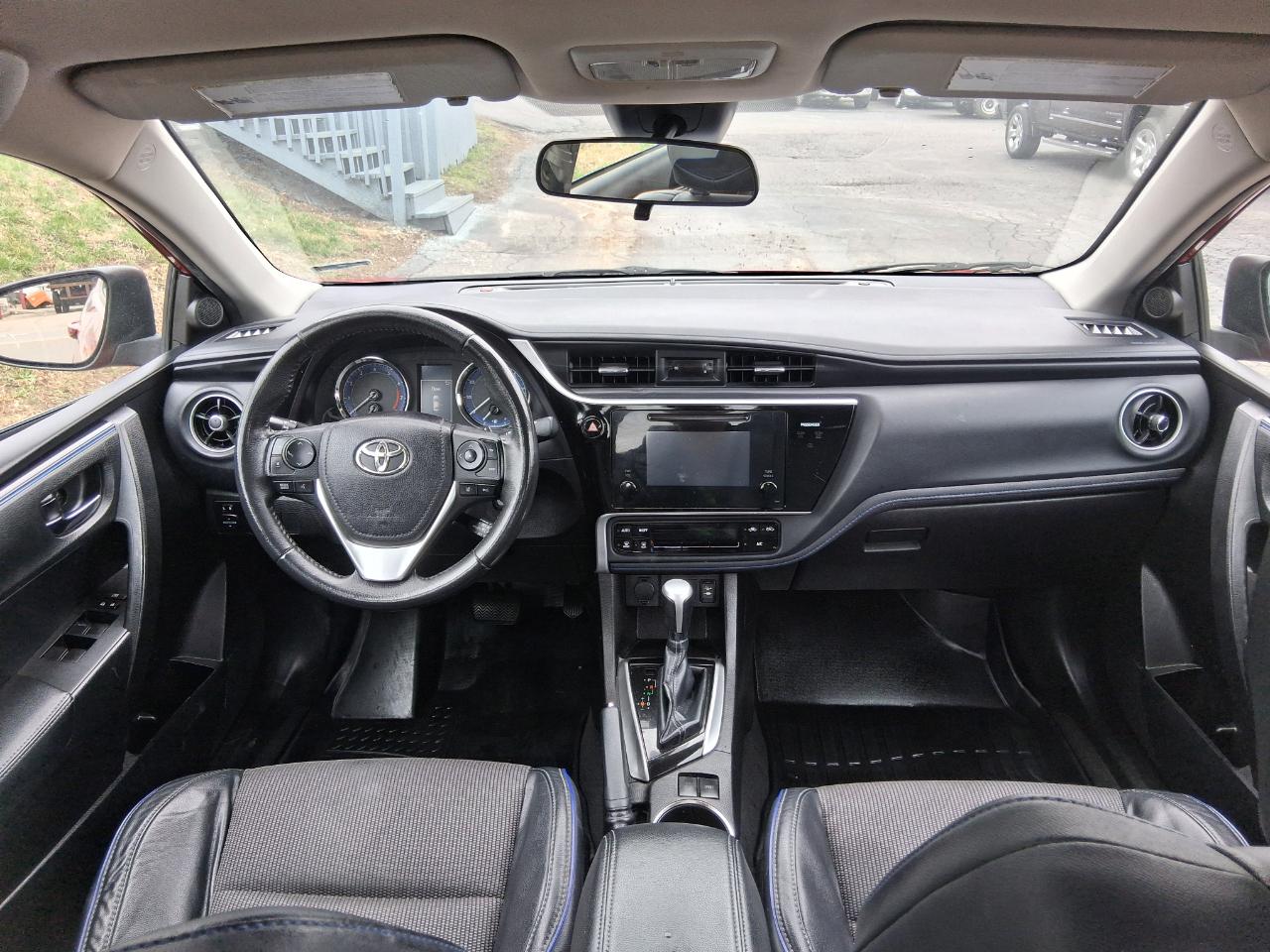 Toyota Corolla SE 4D Sedan 2017