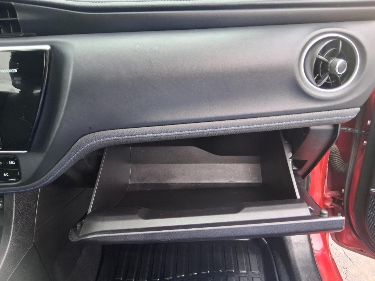 Toyota Corolla SE 4D Sedan 2017