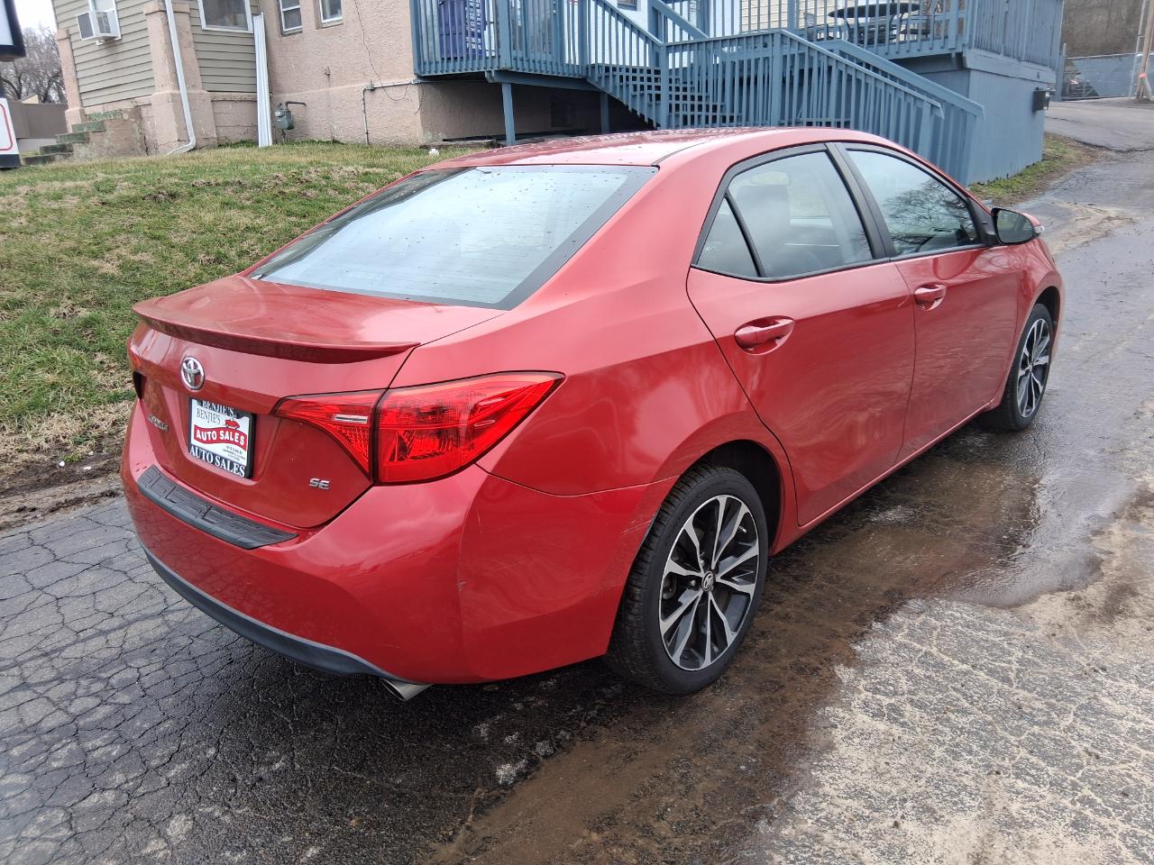 Toyota Corolla SE 4D Sedan 2017