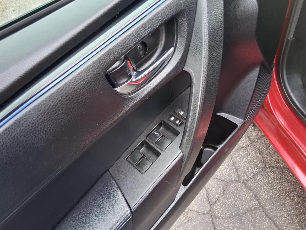 Toyota Corolla SE 4D Sedan 2017