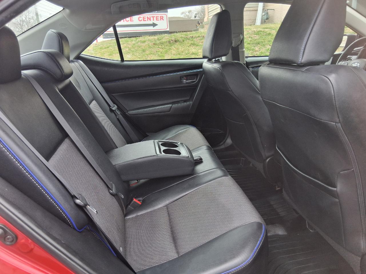 Toyota Corolla SE 4D Sedan 2017