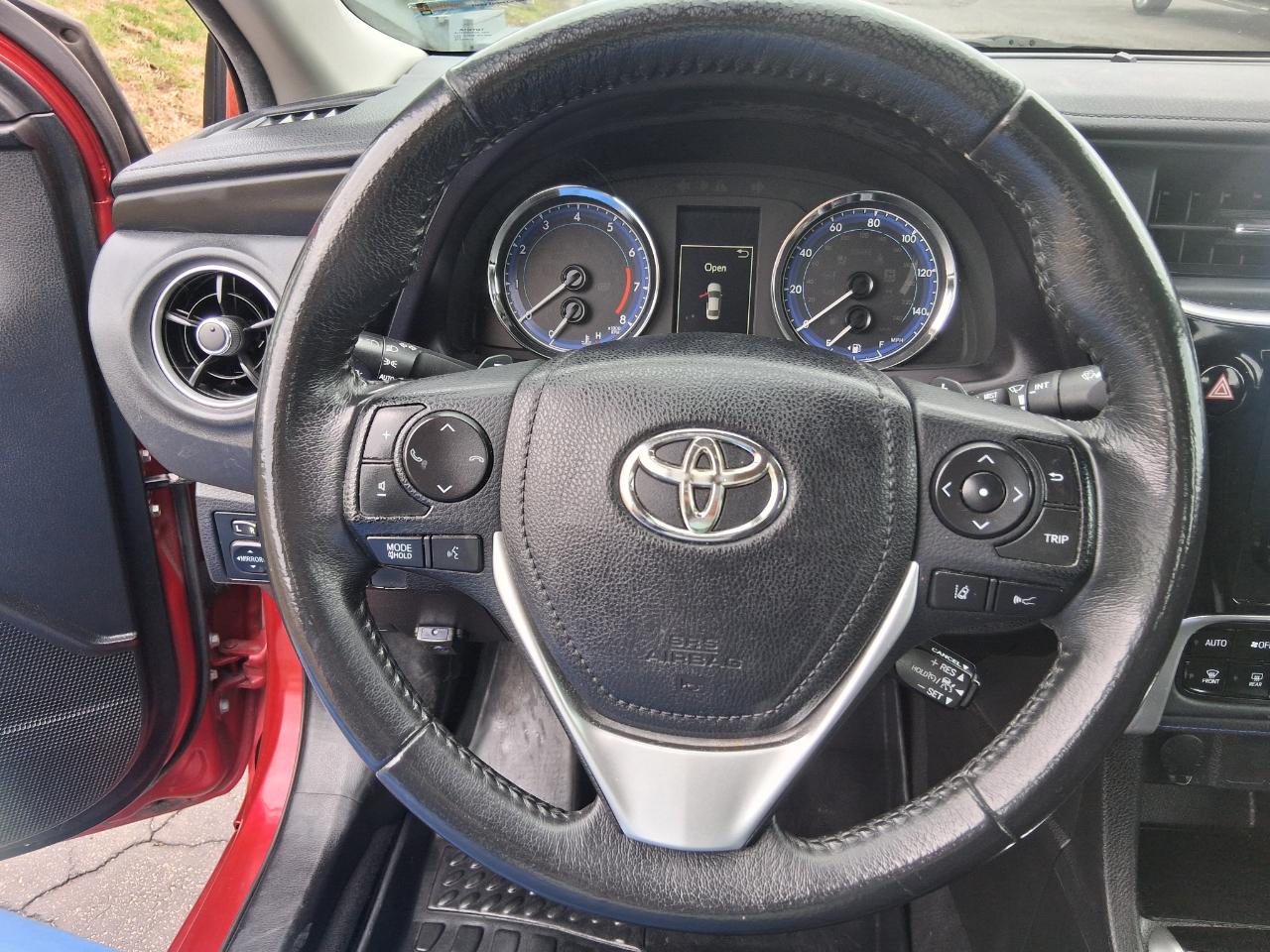 Toyota Corolla SE 4D Sedan 2017