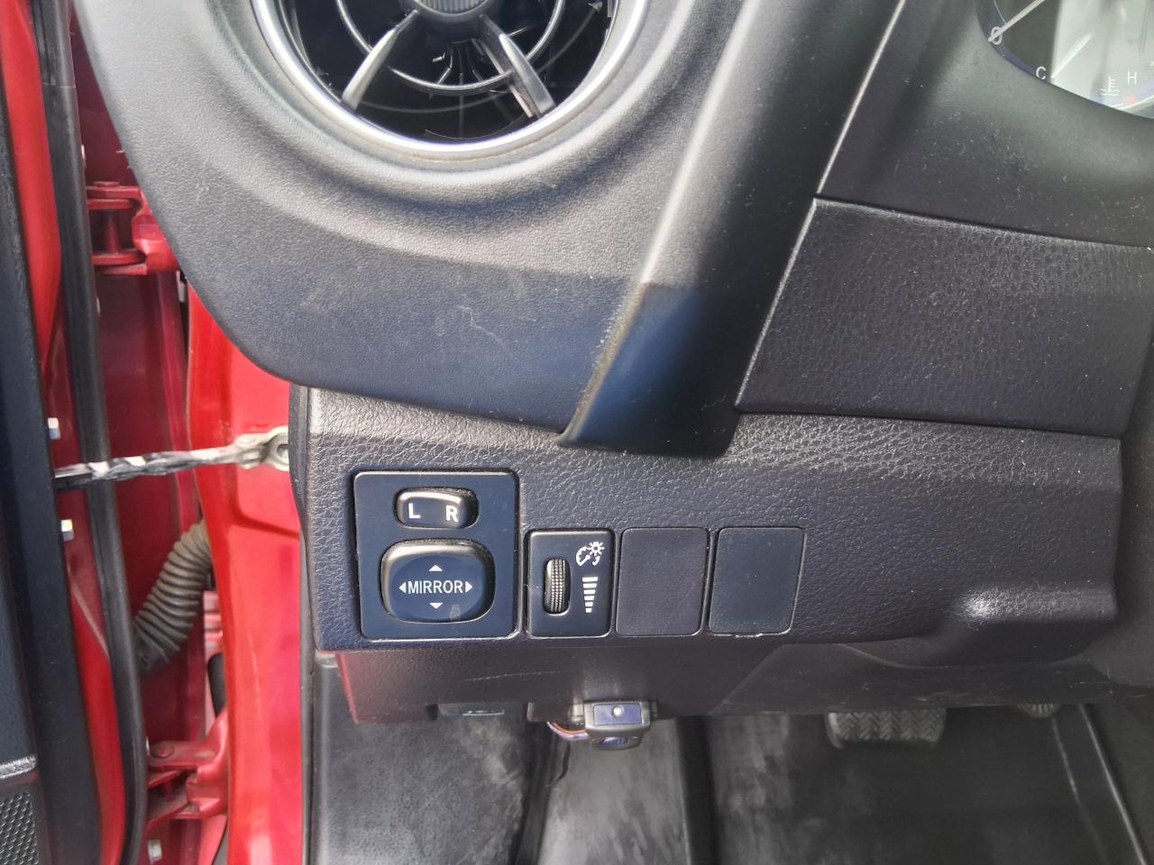 Toyota Corolla SE 4D Sedan 2017