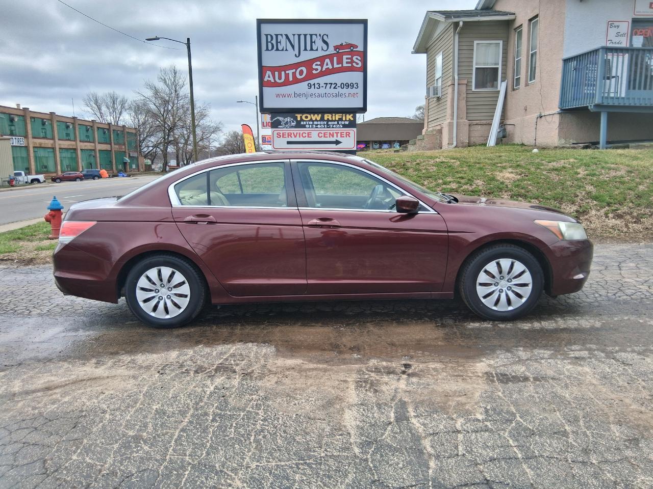 Honda Accord LX sedan AT 2009