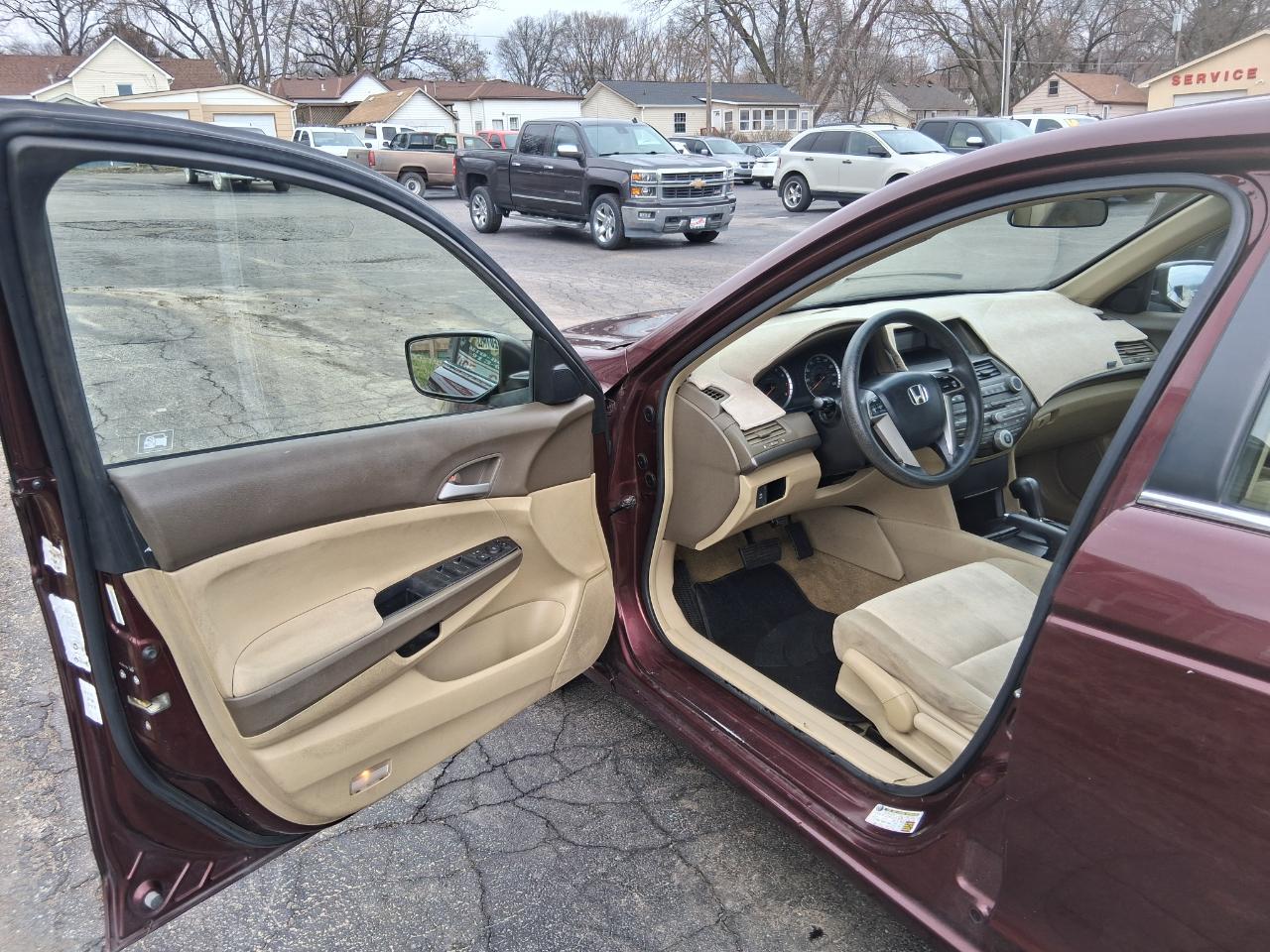 Honda Accord LX sedan AT 2009