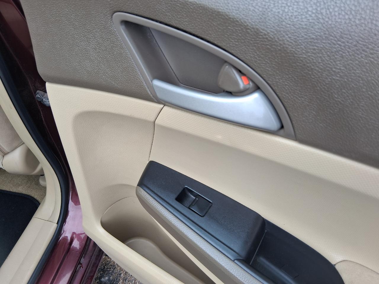 Honda Accord LX sedan AT 2009