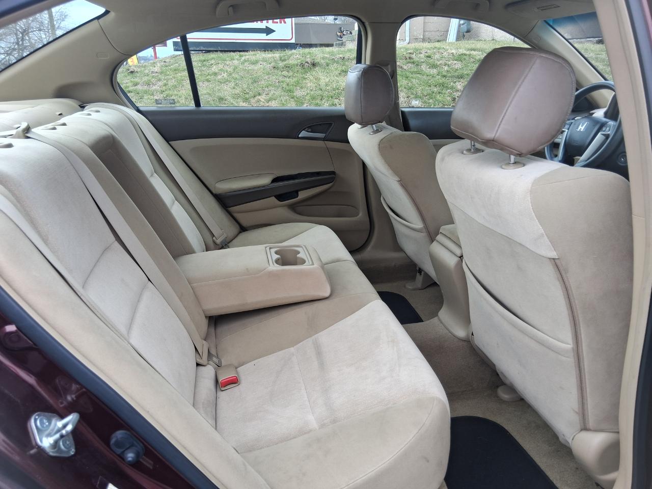 Honda Accord LX sedan AT 2009