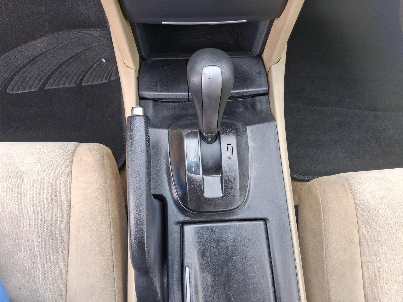 Honda Accord LX sedan AT 2009