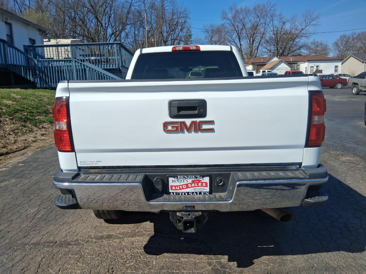 GMC Sierra 2500HD SLE Crew Cab 4WD 2015