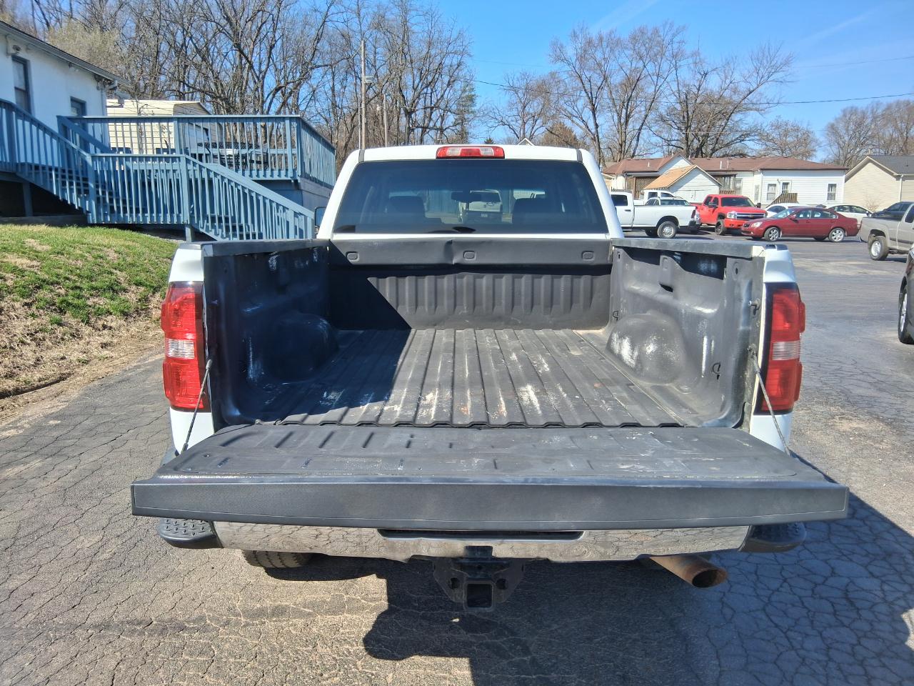 GMC Sierra 2500HD SLE Crew Cab 4WD 2015