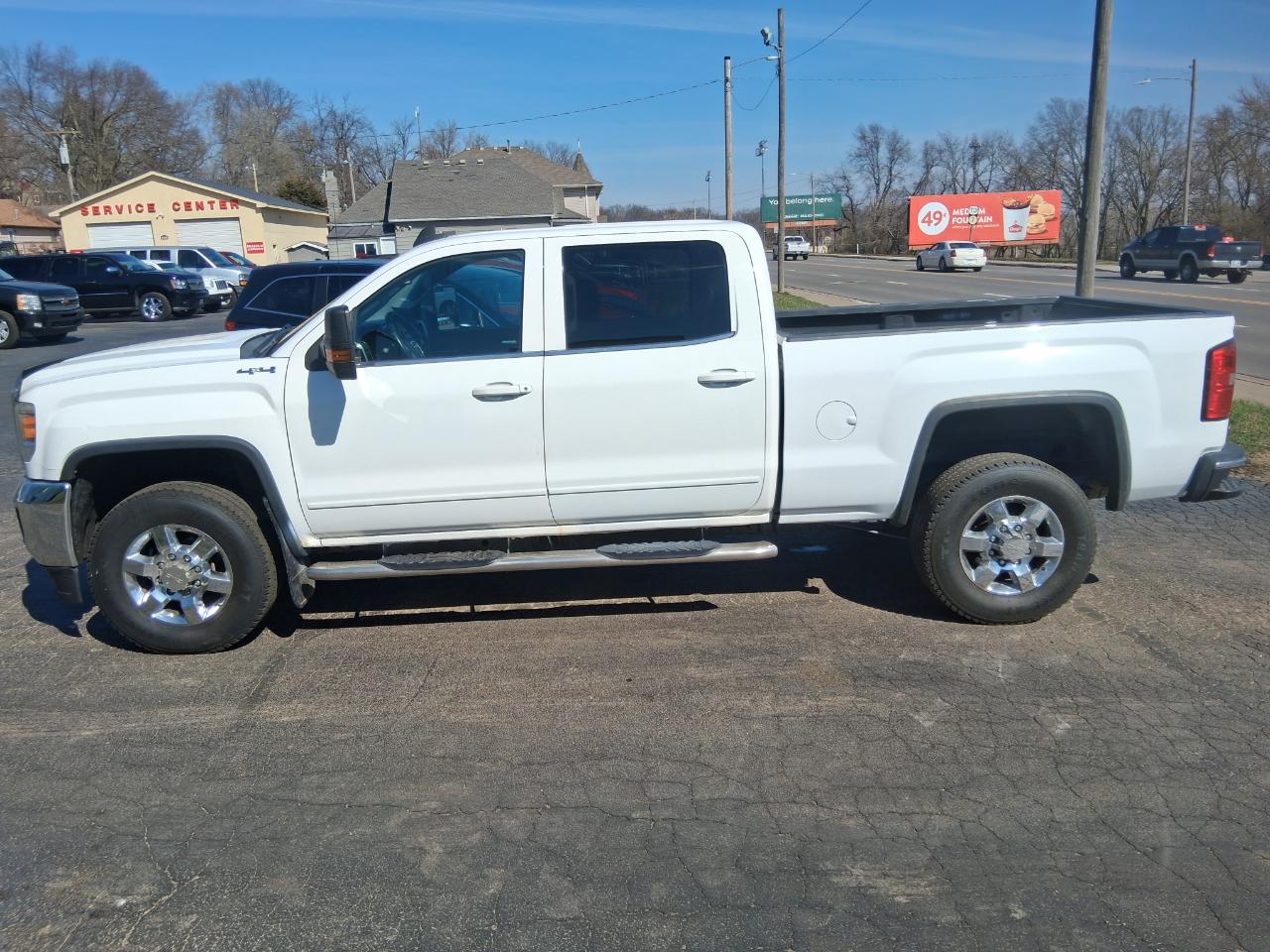 GMC Sierra 2500HD SLE Crew Cab 4WD 2015
