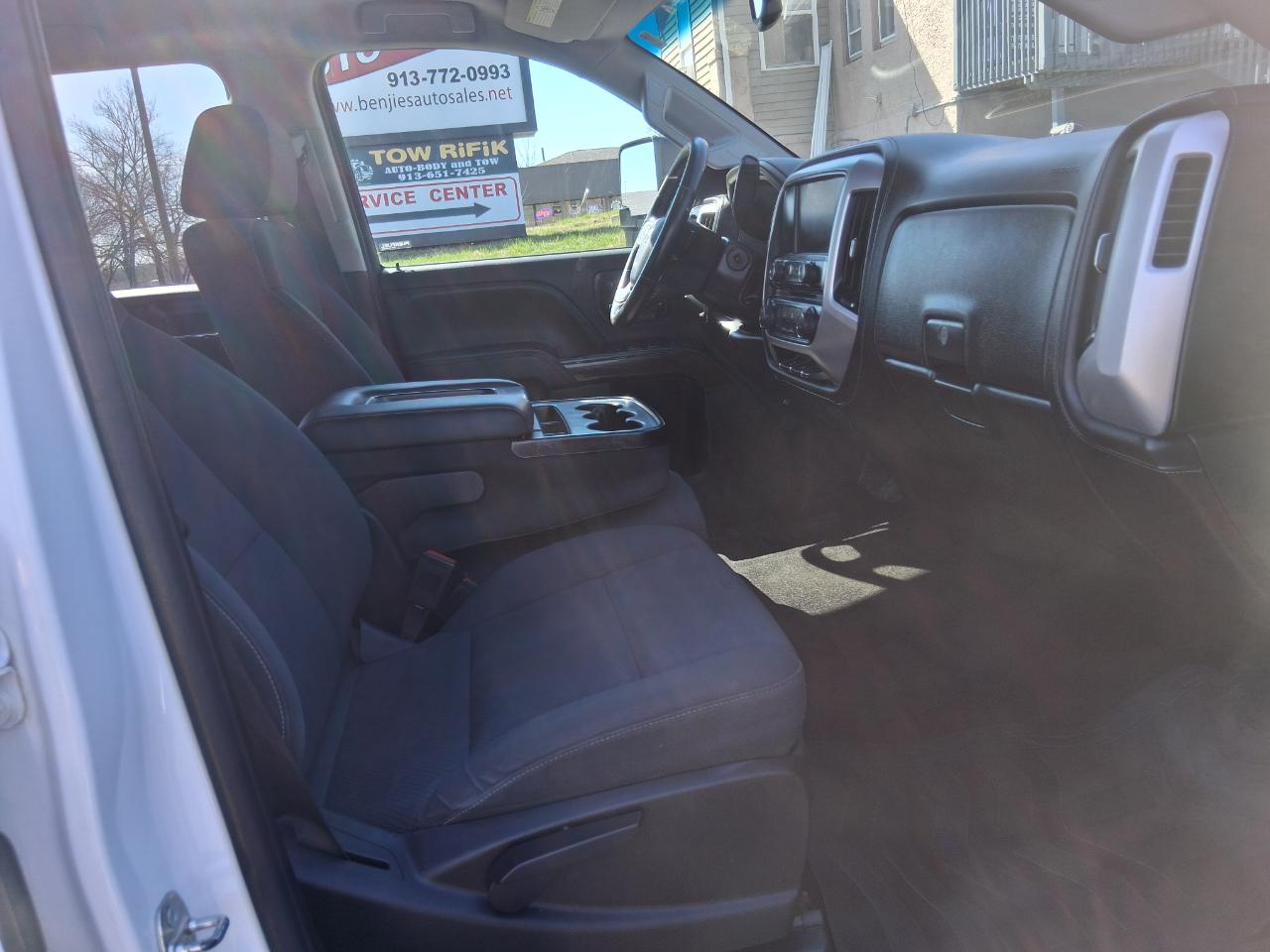 GMC Sierra 2500HD SLE Crew Cab 4WD 2015