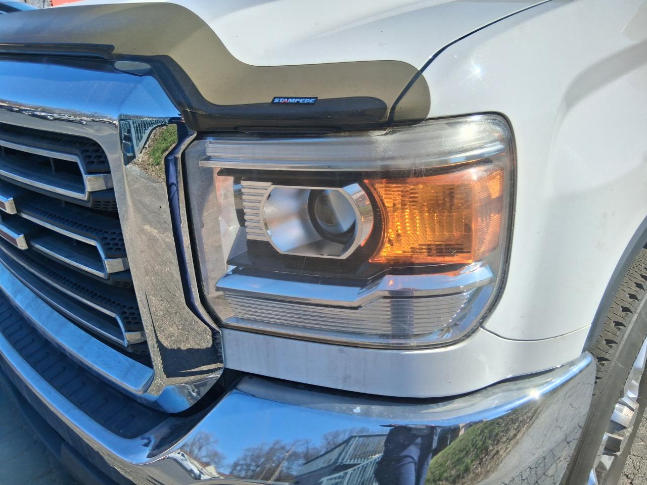 GMC Sierra 2500HD SLE Crew Cab 4WD 2015