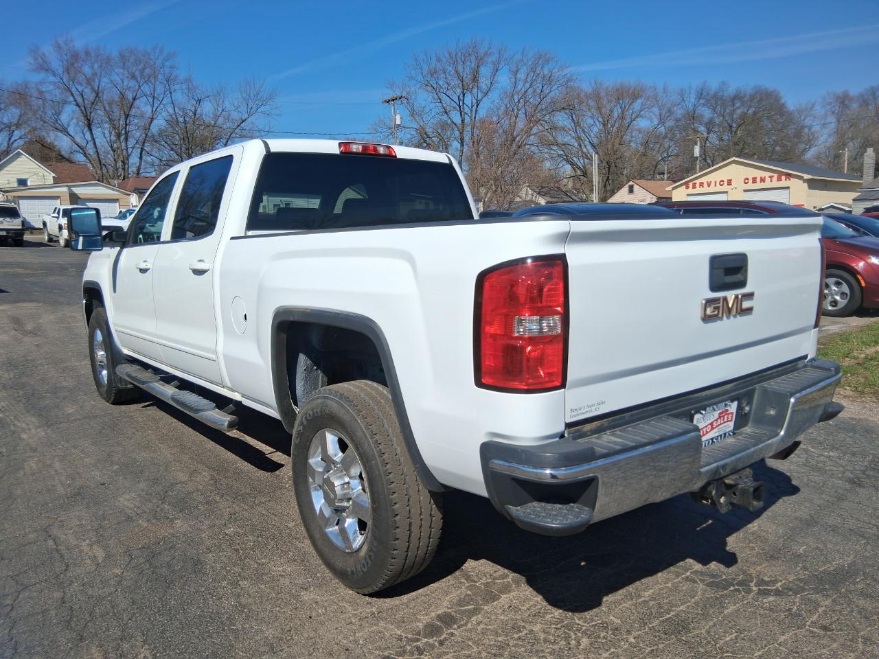 GMC Sierra 2500HD SLE Crew Cab 4WD 2015