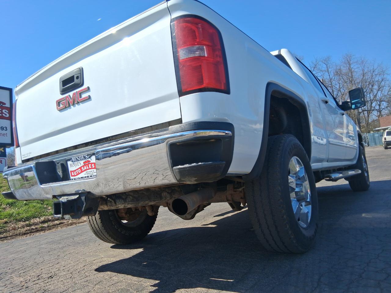GMC Sierra 2500HD SLE Crew Cab 4WD 2015
