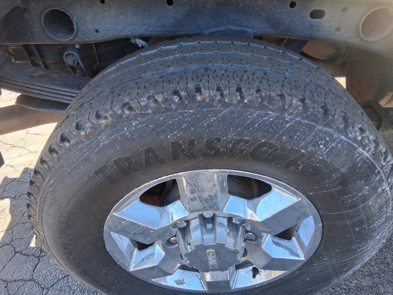 GMC Sierra 2500HD SLE Crew Cab 4WD 2015