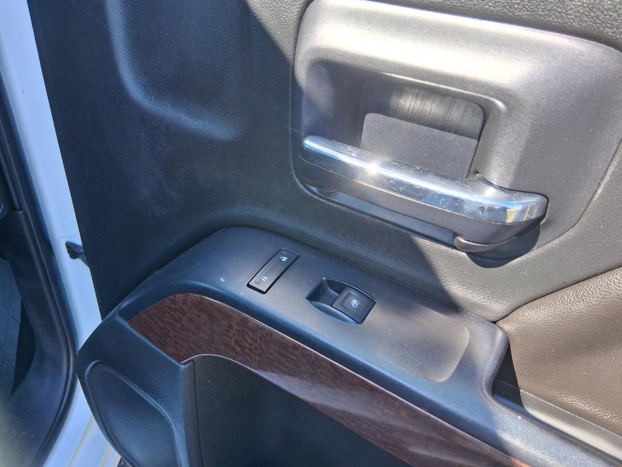 GMC Sierra 2500HD SLE Crew Cab 4WD 2015