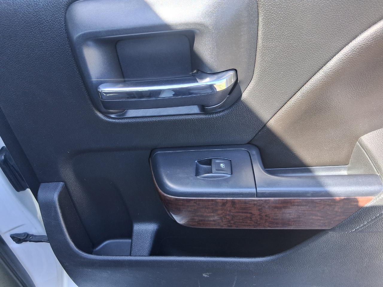 GMC Sierra 2500HD SLE Crew Cab 4WD 2015