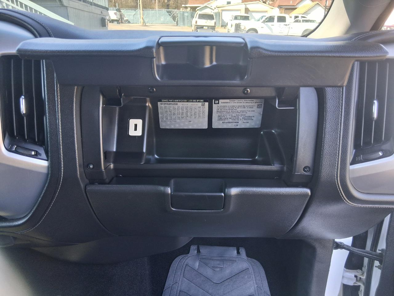 GMC Sierra 2500HD SLE Crew Cab 4WD 2015