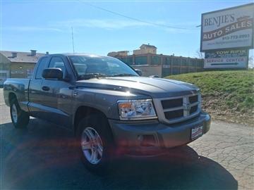 2010 RAM Dakota SXT Extended Cab 2WD